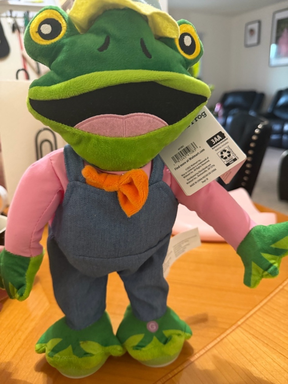 Gemmy FROGZ "My Money Dont Jiggle Jiggle” Dancing Singing Frog Plush 2022 Easter